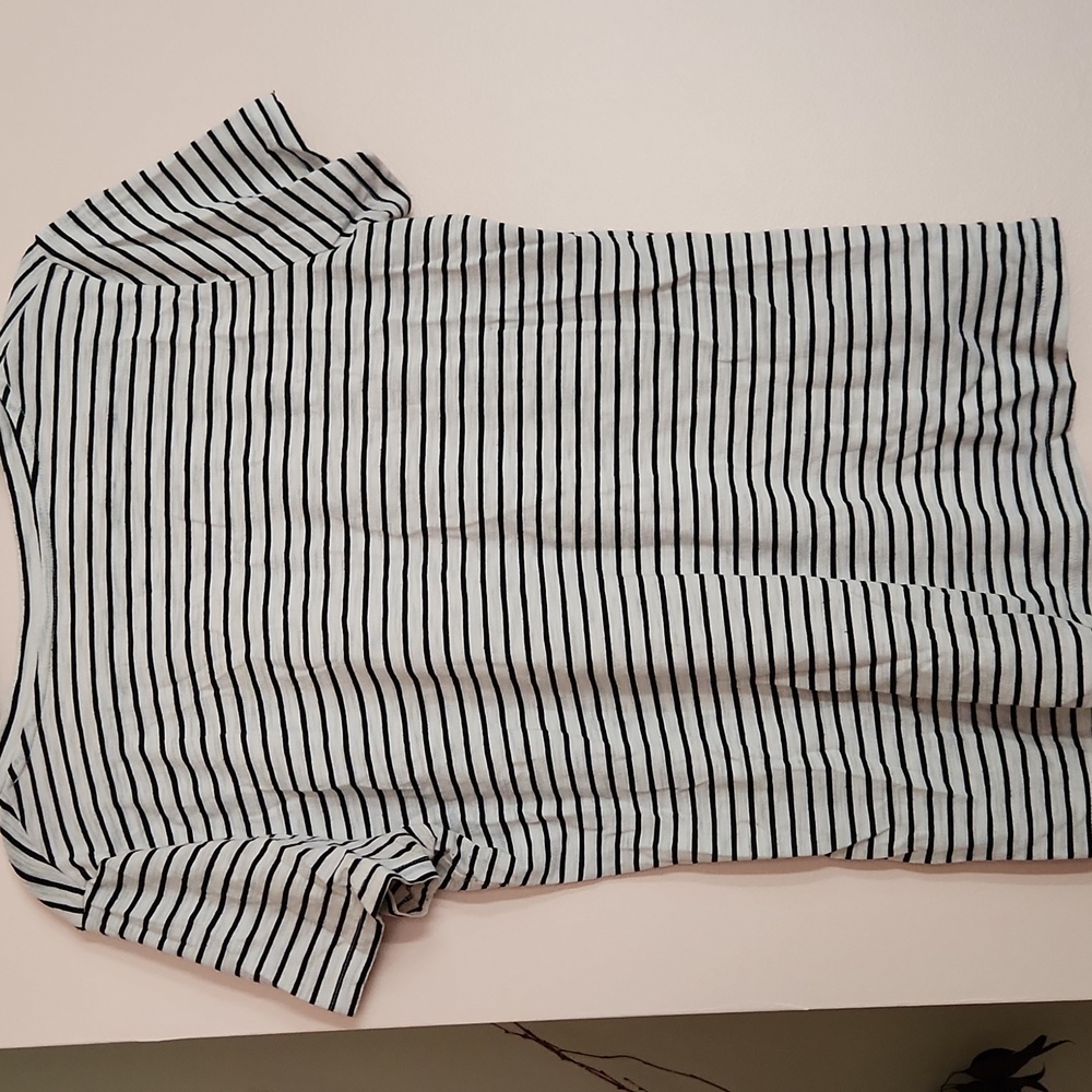 XL top - Picture 2 of 4